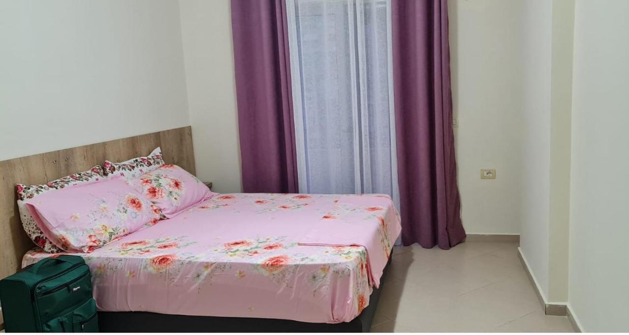 Saranda City Center & Beach Apartament 2 Bed Room Exterior photo