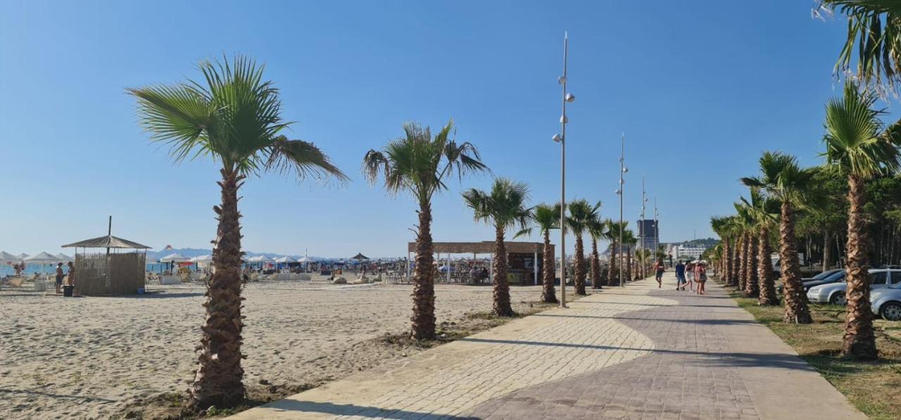 Saranda City Center & Beach Apartament 2 Bed Room Exterior photo