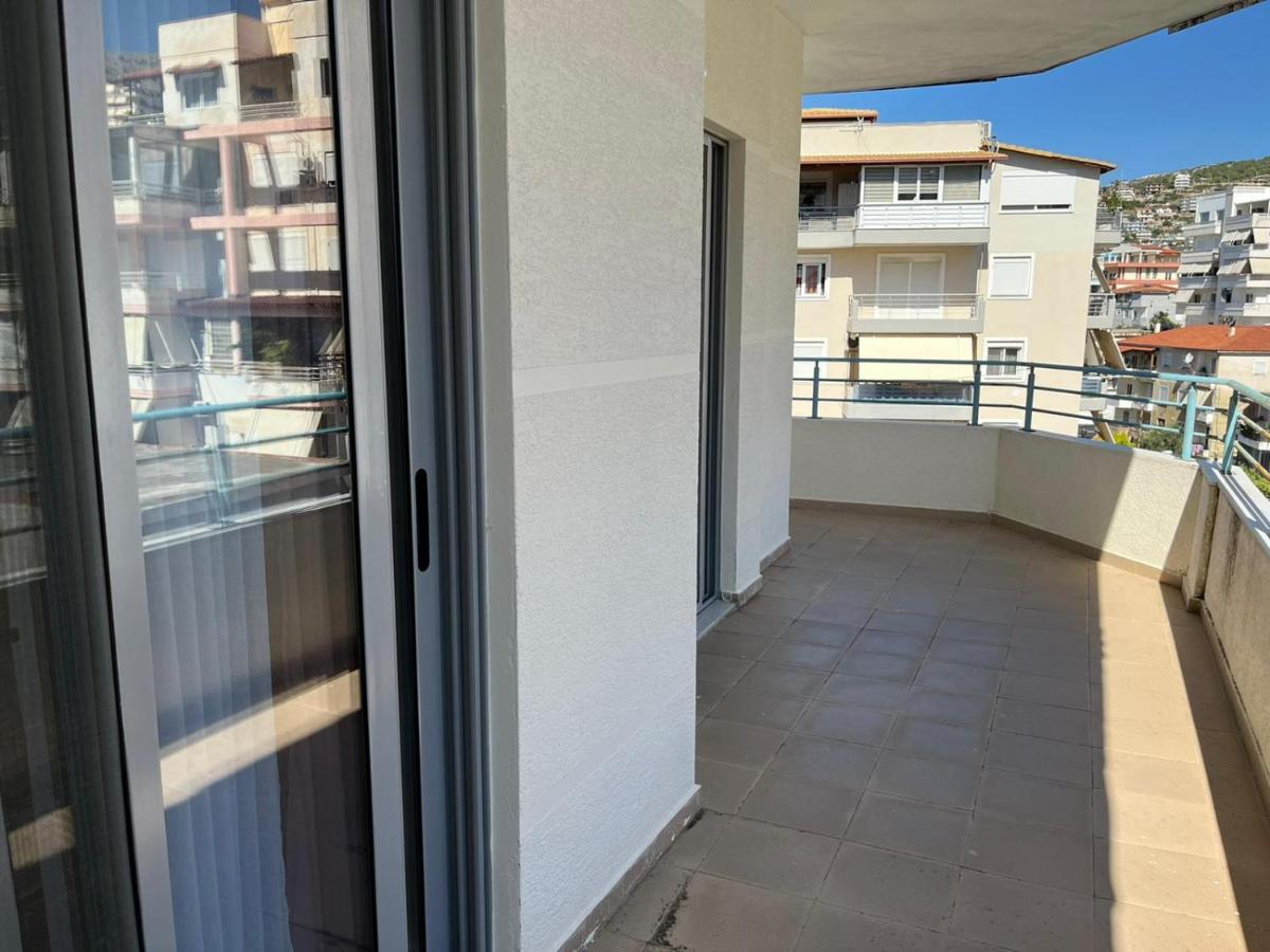 Saranda City Center & Beach Apartament 2 Bed Room Exterior photo