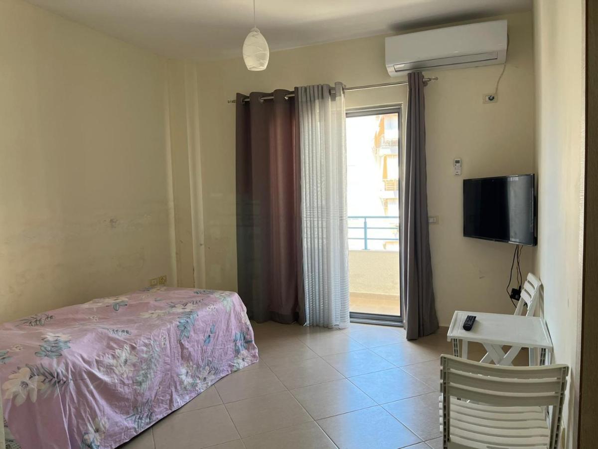 Saranda City Center & Beach Apartament 2 Bed Room Exterior photo