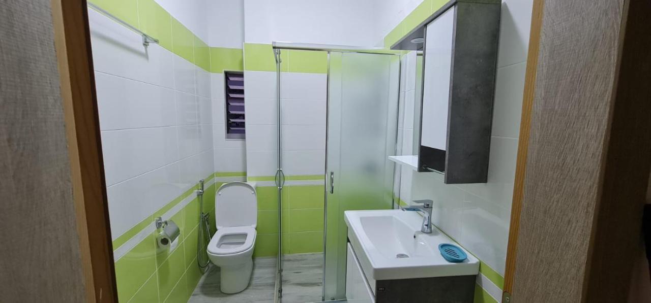 Saranda City Center & Beach Apartament 2 Bed Room Exterior photo