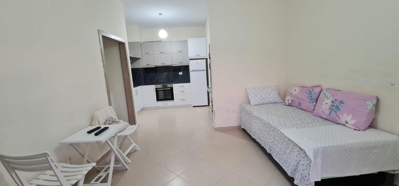 Saranda City Center & Beach Apartament 2 Bed Room Exterior photo